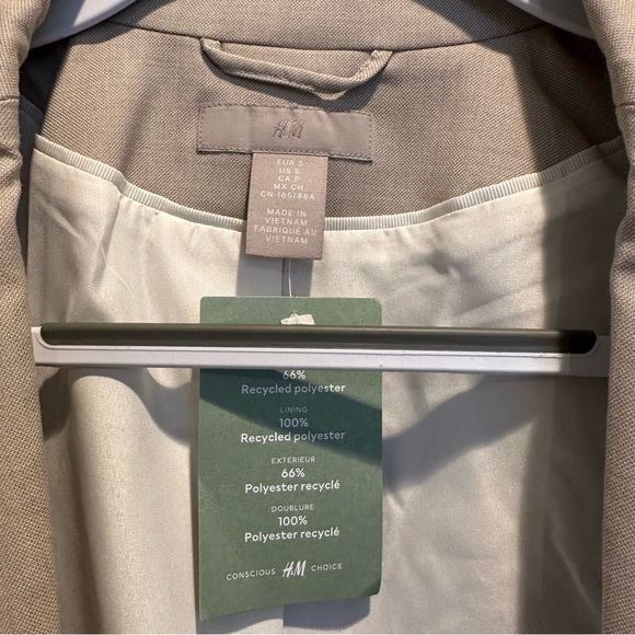 H&M tan blazer - Picture 2 of 6